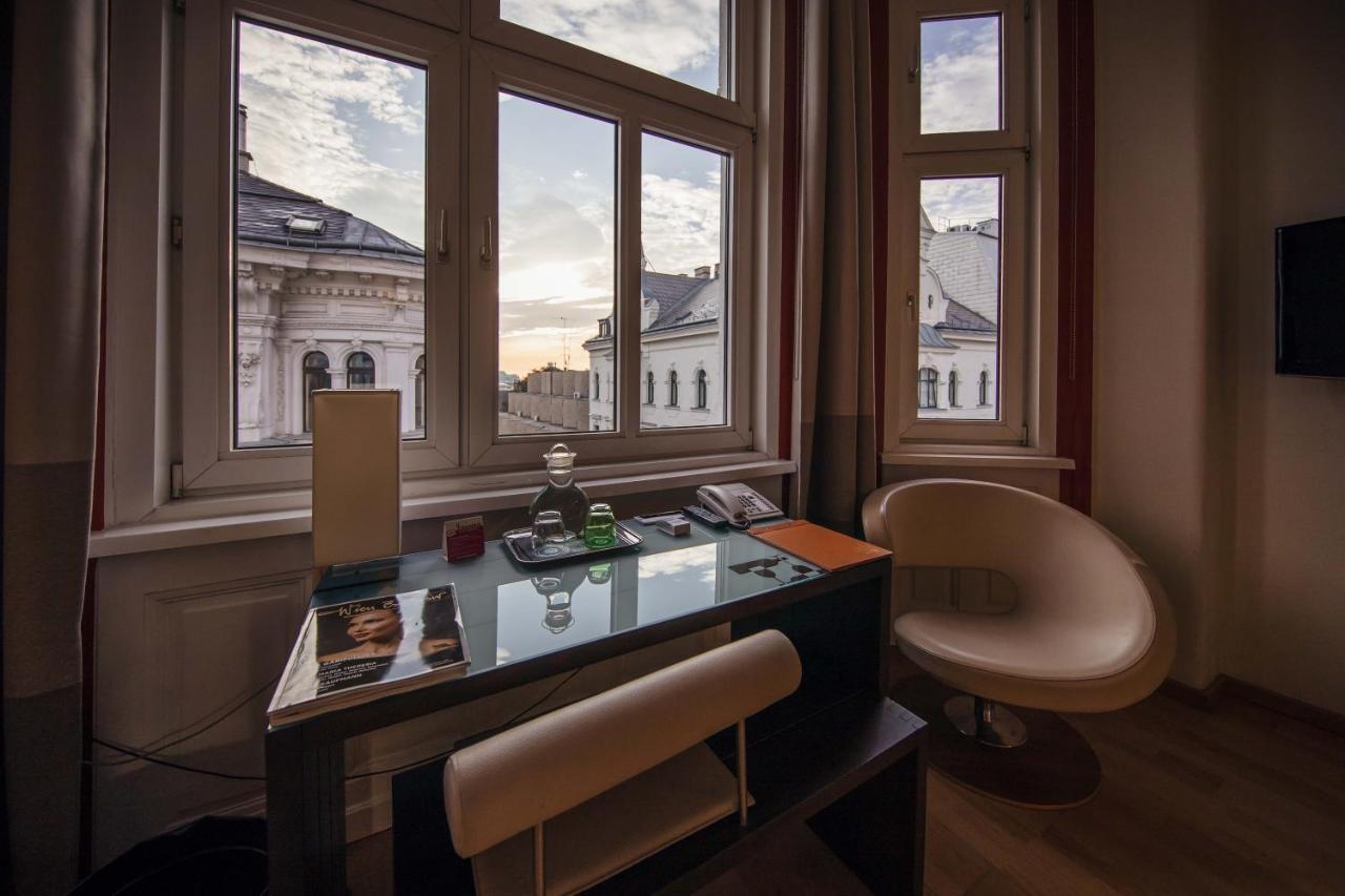 Hotel Rathaus - Wein & Design Wien Exteriör bild